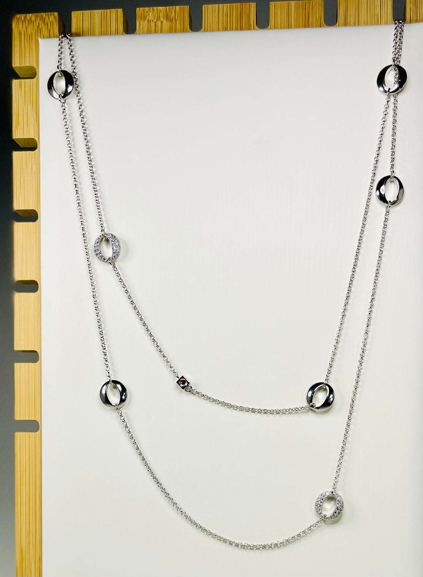 Cadena Zircones Larga con Adornos
