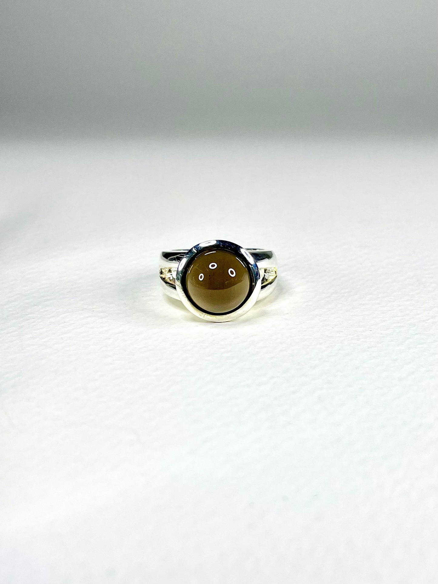 Anillo Cuarzo Ahumado Redondo