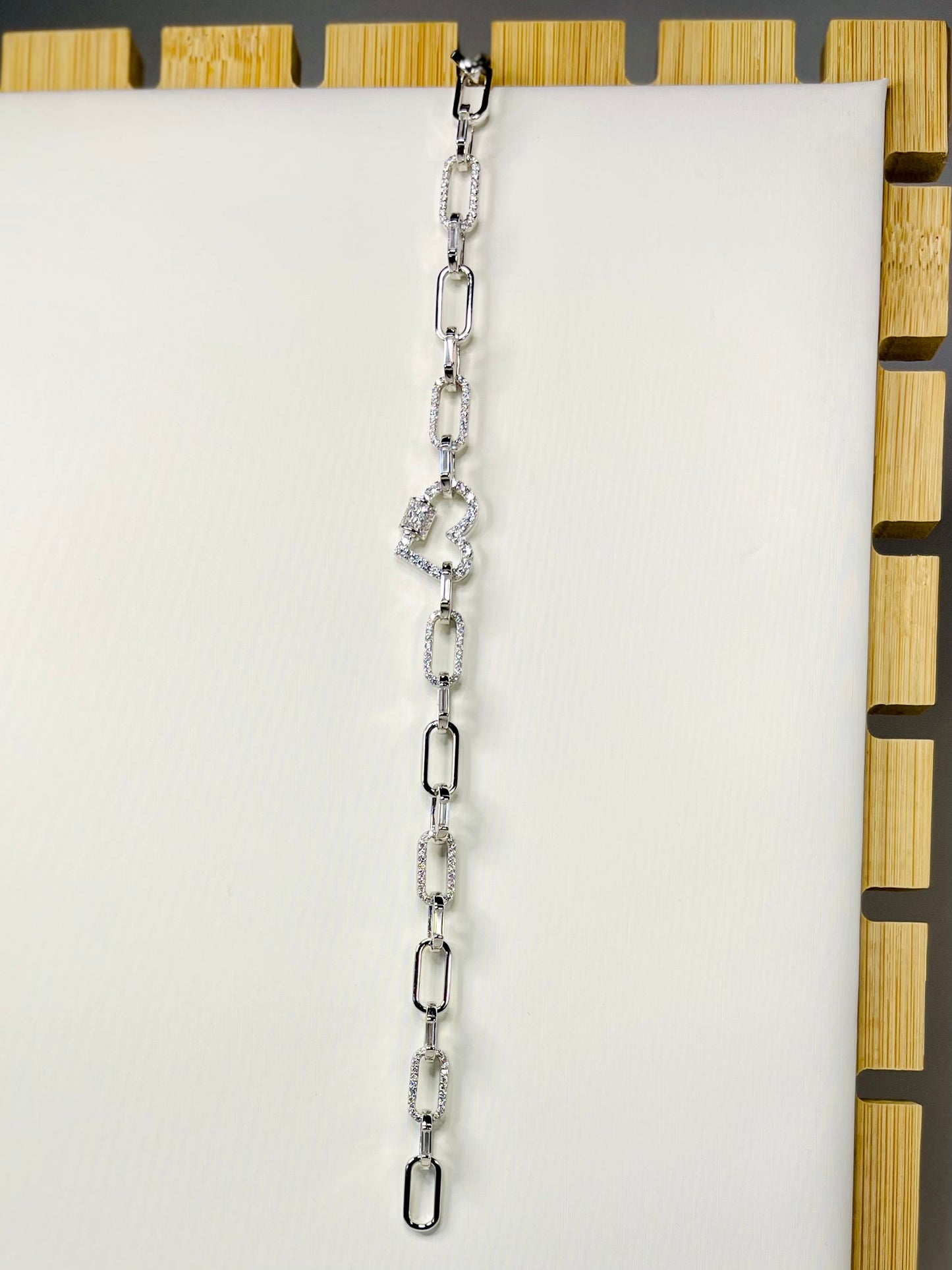 Pulso-Eslabones-Corazón-Zircones Pulso de eslabones pulidos y con zircones,un corazón al centro,7.5",Pl 925